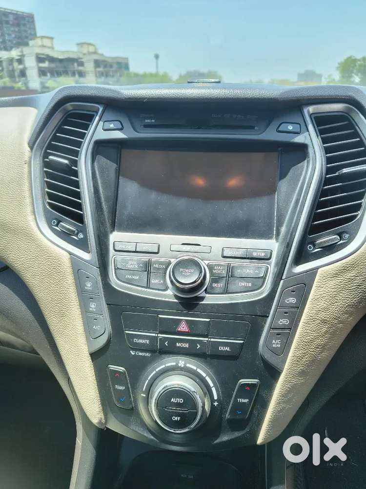 Hyundai Santa Fe 2015 Diesel 122000 Km Driven