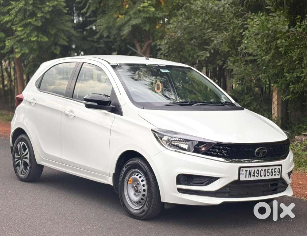 Tata Tiago, 2025, Petrol