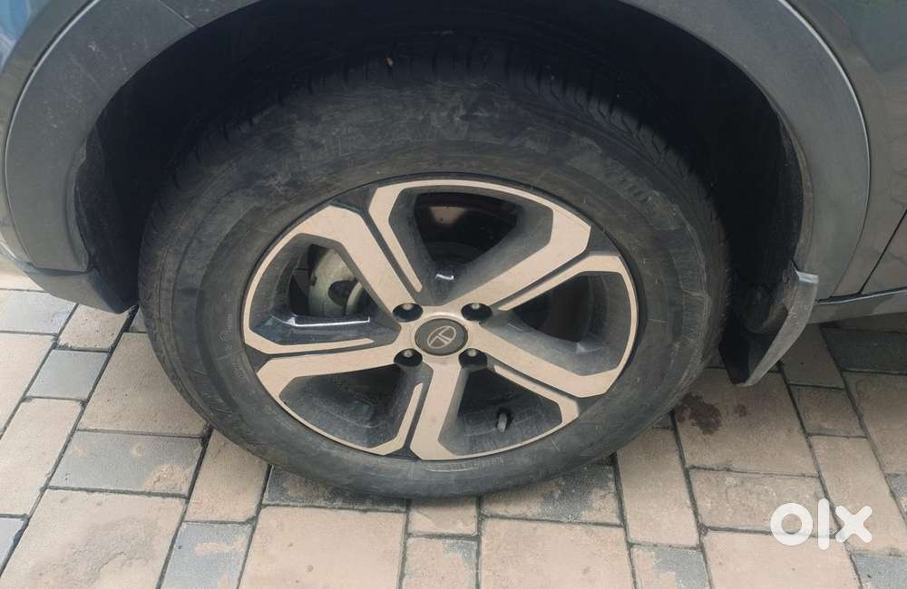 Tata Nexon 1.5 Revotorq Xz Plus (s), 2023, Petrol