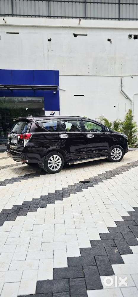 Toyota Innova Crysta 2.8z Automatic, 2018, Diesel