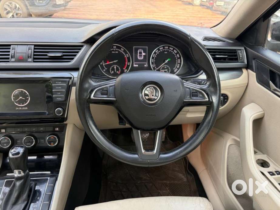Skoda Superb Style 1.8, 2016, Petrol