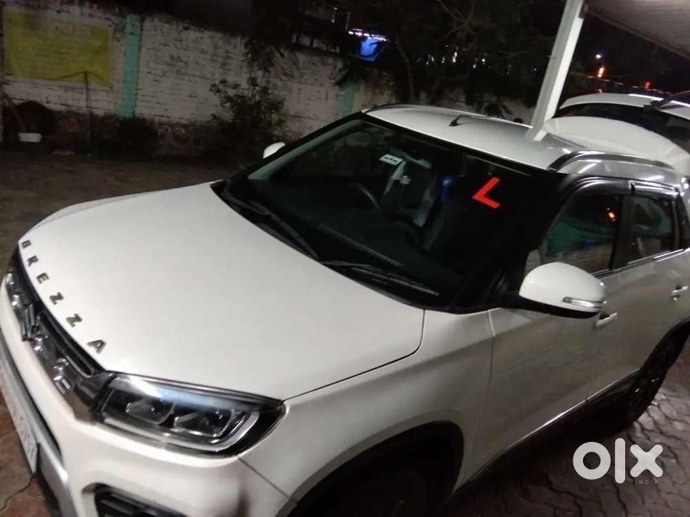 Maruti Suzuki Brezza Zxi 2022 Petrol 18600 Km Driven
