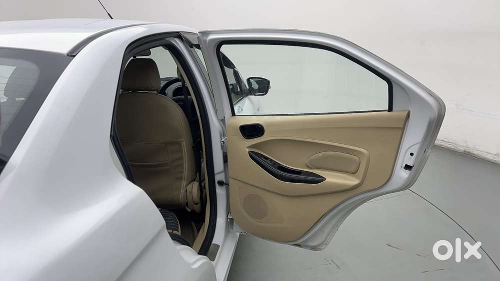 Ford Figo Aspire Titanium, 2015, Petrol