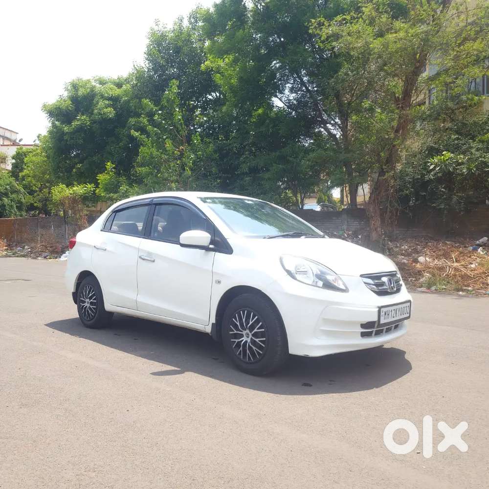 Honda Amaze 2014 (cng + Petrol) Reliable & Fuel-efficient..!