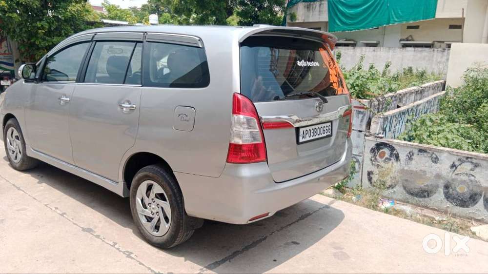 Innova 2015 V Version
