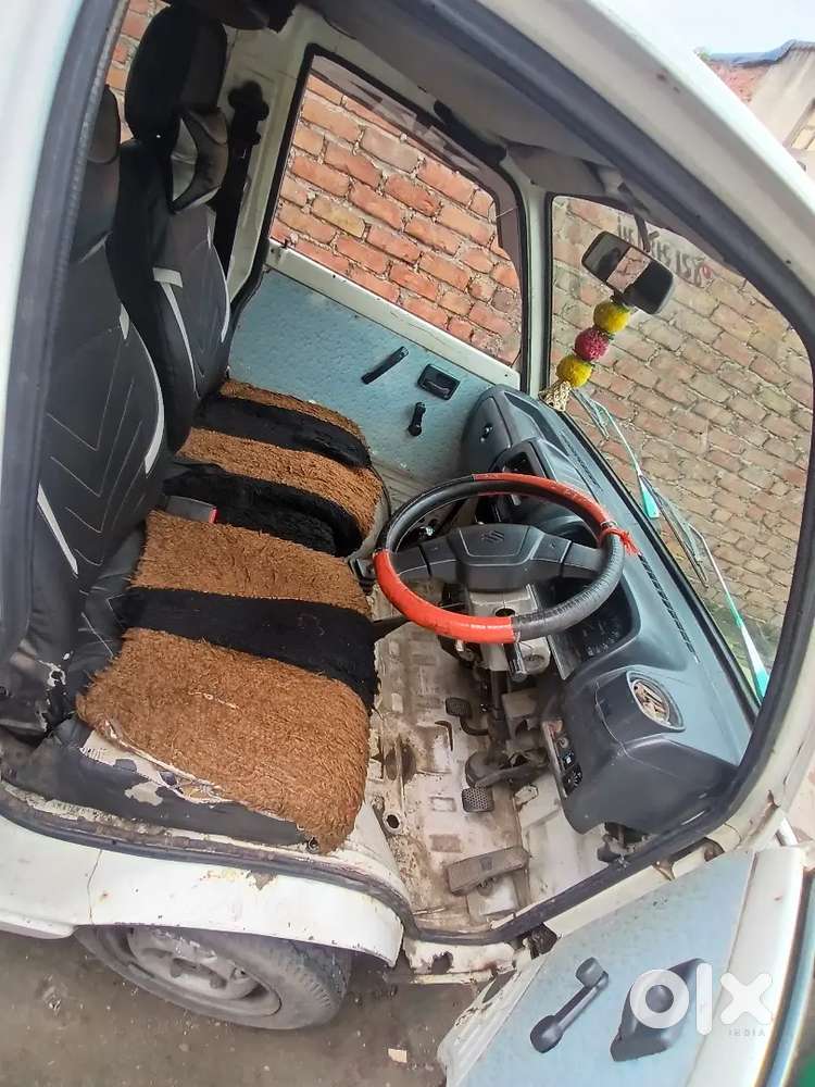 2013 Model, 7 Seater, Private Parmit, Rc Books,insurance Running