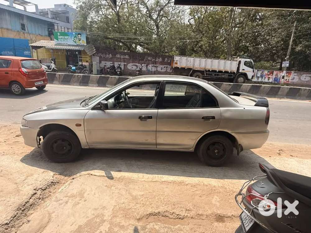 Mitsubishi Lancer 1.5 Glxi 2001