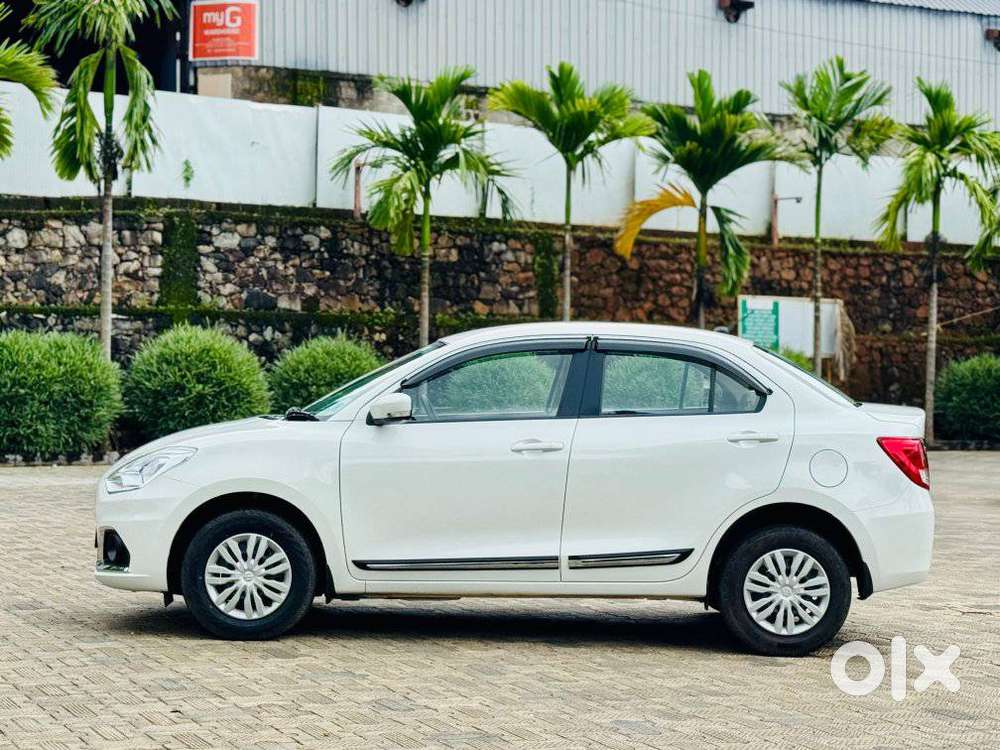 Maruti Suzuki Swift Dzire 1.2 Vxi Bsiv, 2022, Petrol