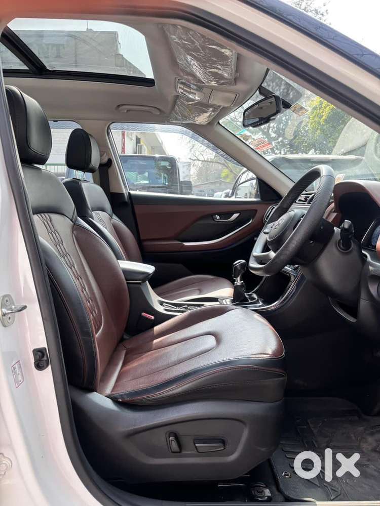 Hyundai Alcazar 1.5 Tdct Signature (o) 7s Petrol, 2023, Petrol