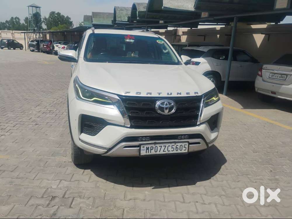 Toyota Fortuner 2023 Diesel 163000 Km Driven