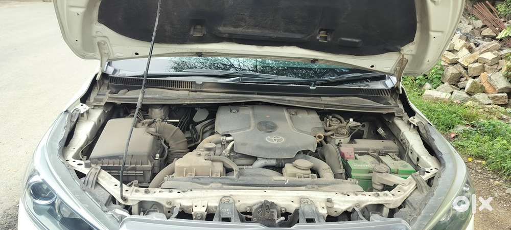 Toyota Innova Crysta 2016 Diesel 150000 Km Driven
