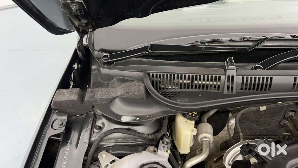 Skoda Slavia Style 1.0l Tsi At, 2023, Petrol