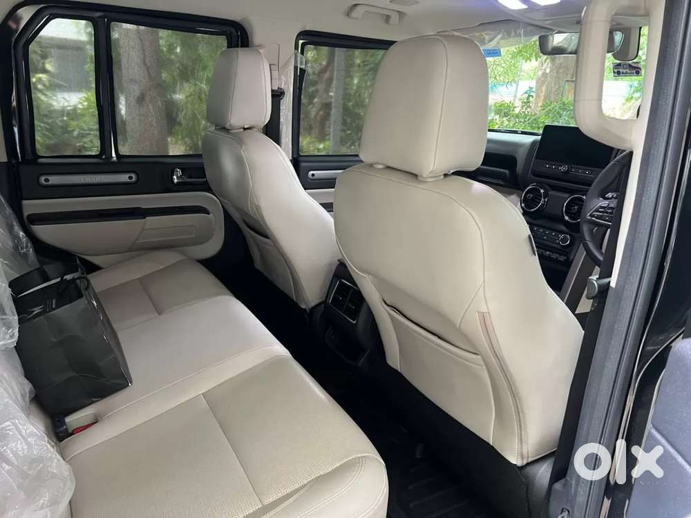 Mahindra Thar Roxx, 2025, Petrol