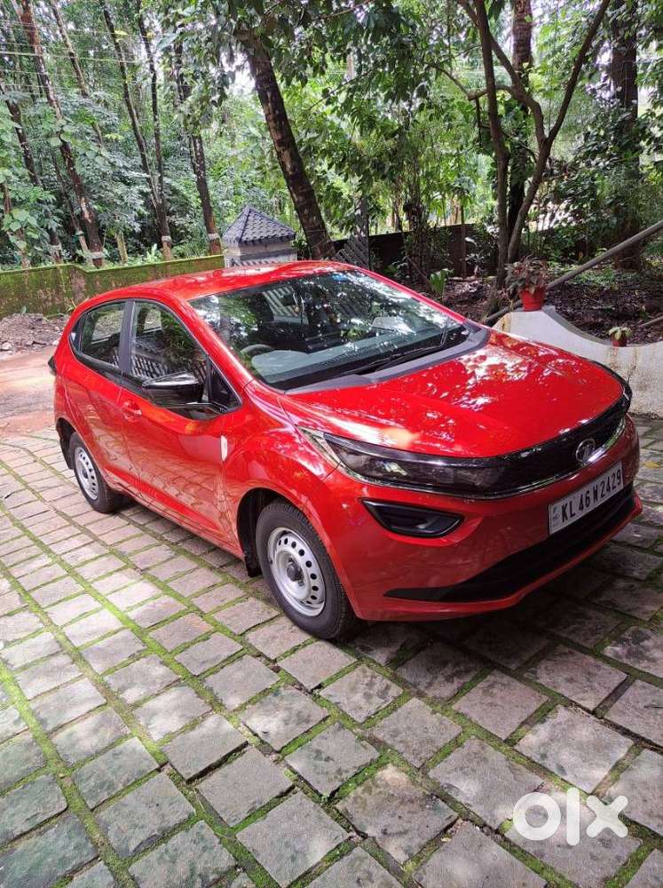 Tata Altroz 1.2 Xe, 2021, Petrol