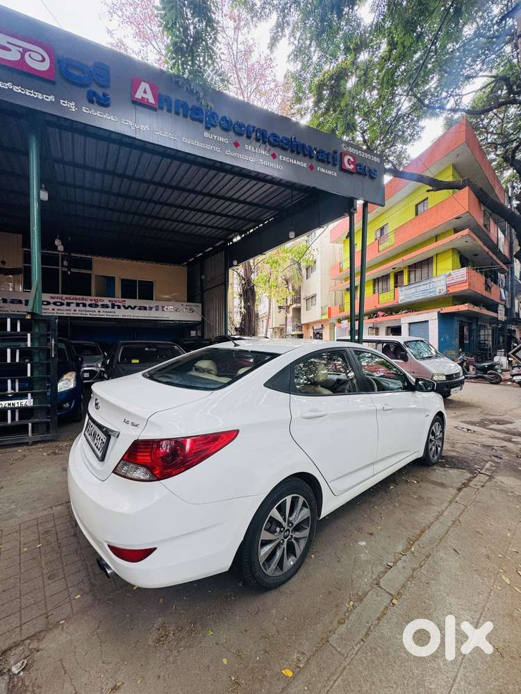 Hyundai Fluidic Verna
