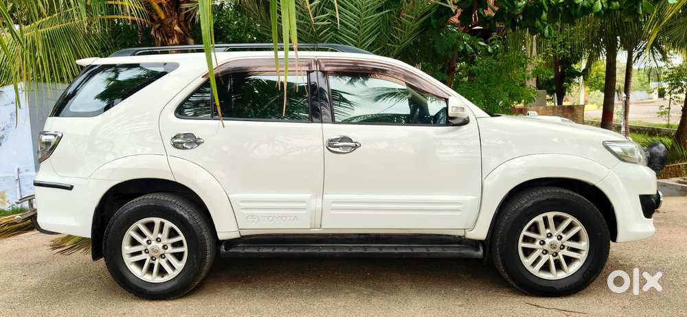 Toyota Fortuner 3.0 4x2 Automatic, 2012, Diesel