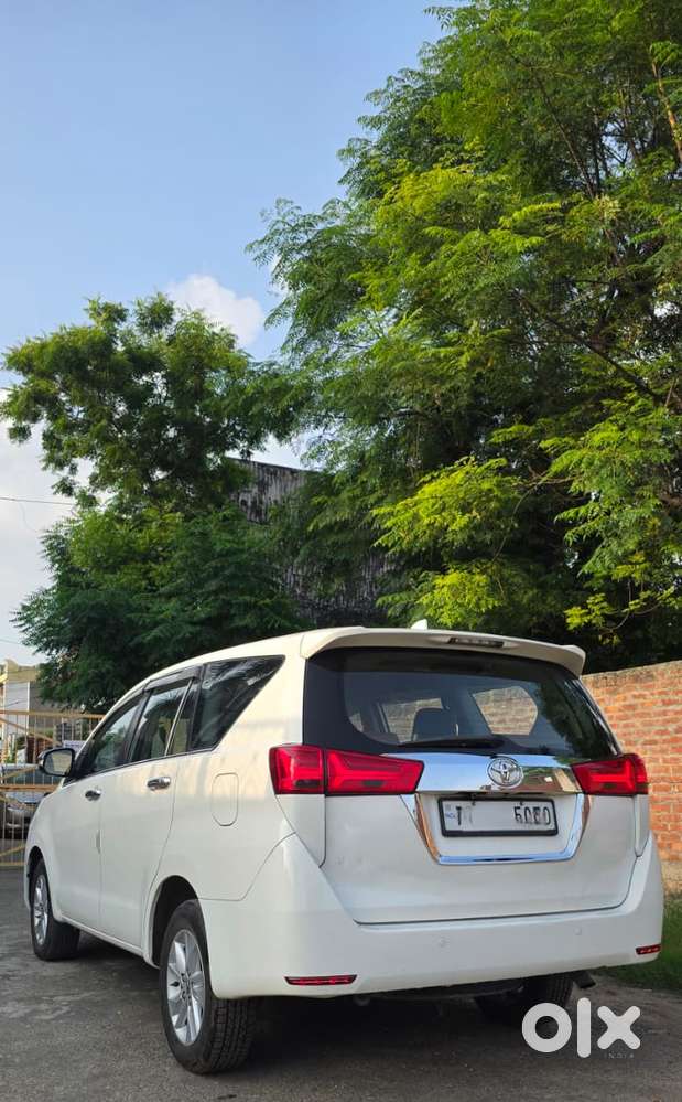 Toyota Innova Crysta 2.4 Gx Mt, 2018, Diesel