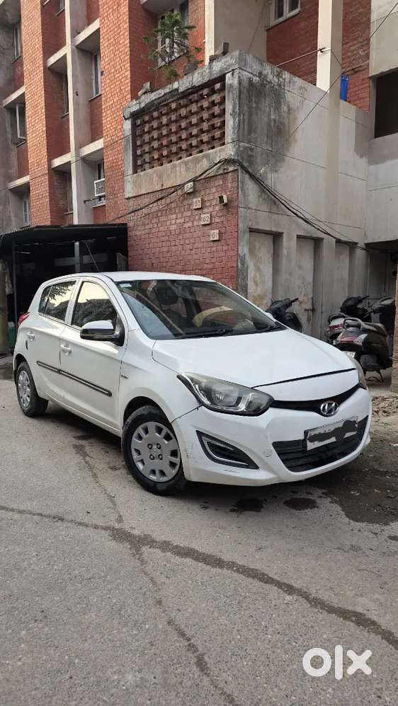 Hyundai I20 2013 Petrol Good Condition Family Car