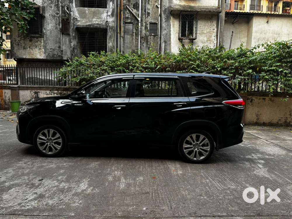 Toyota Innova Hycross 2.0 Zx (o) Hybrid 7 Str, 2023, Petrol