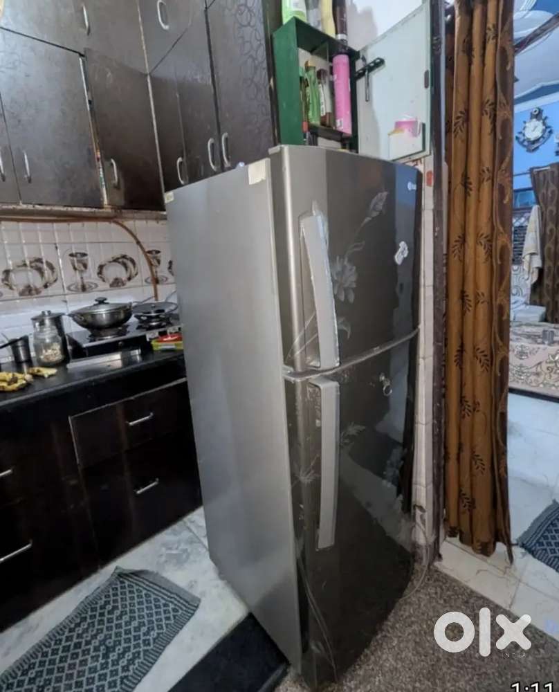 LG FRIDGE 251 LT WORKING CONDITION