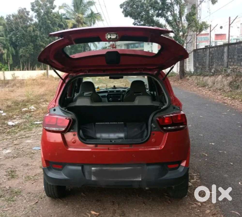 Mahindra Kuv 100 2017 Petrol/cng Only 32000 Km Driven