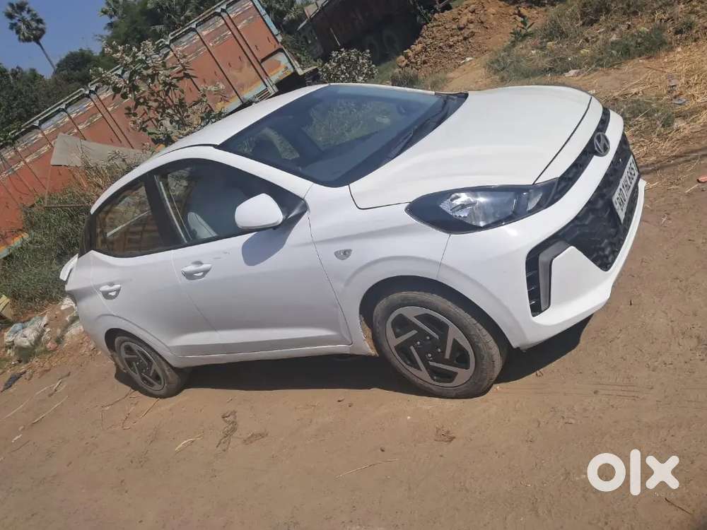 Hyundai Aura 2023 December Purchase Ist Owner 11000 Km