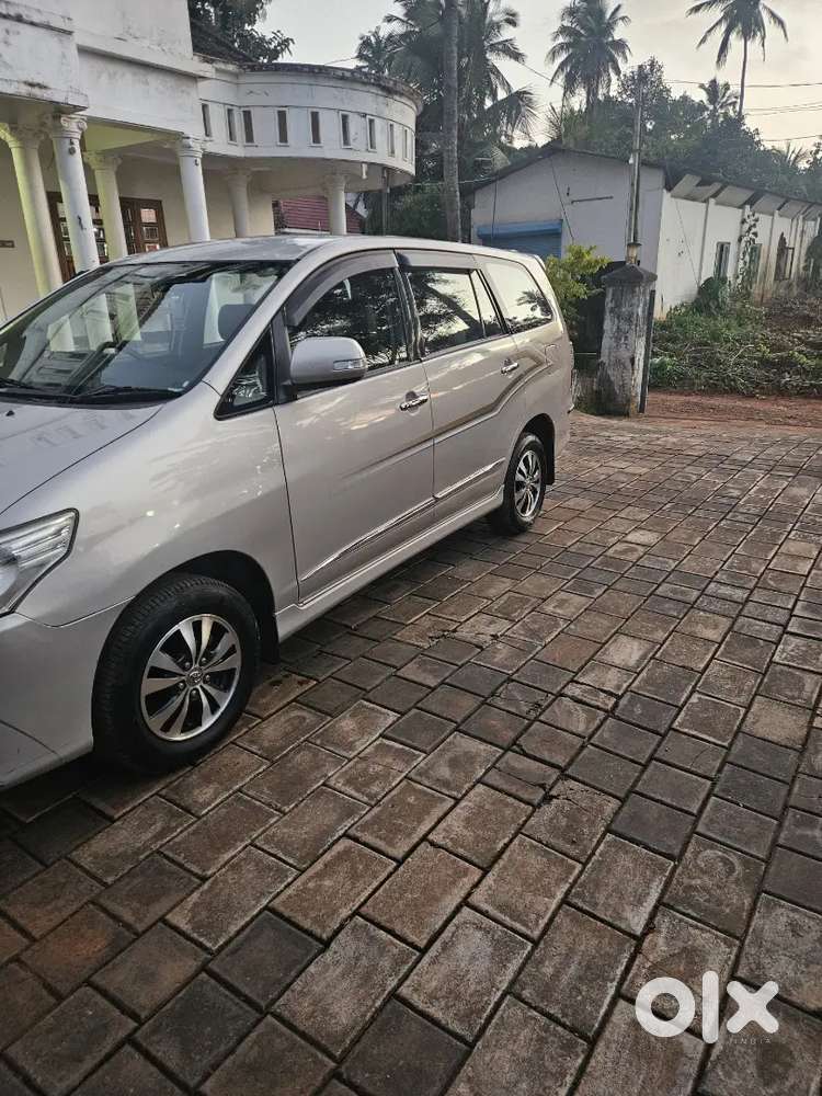 Toyota Innova 2.5 Z 2015