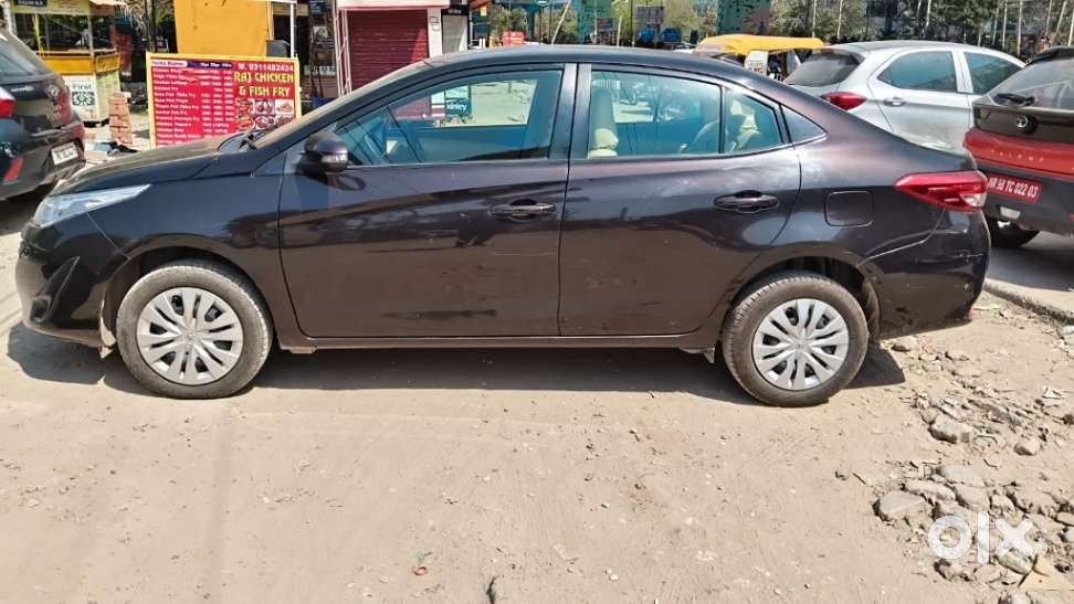 Toyota Yaris G Cvt, 2018, Petrol