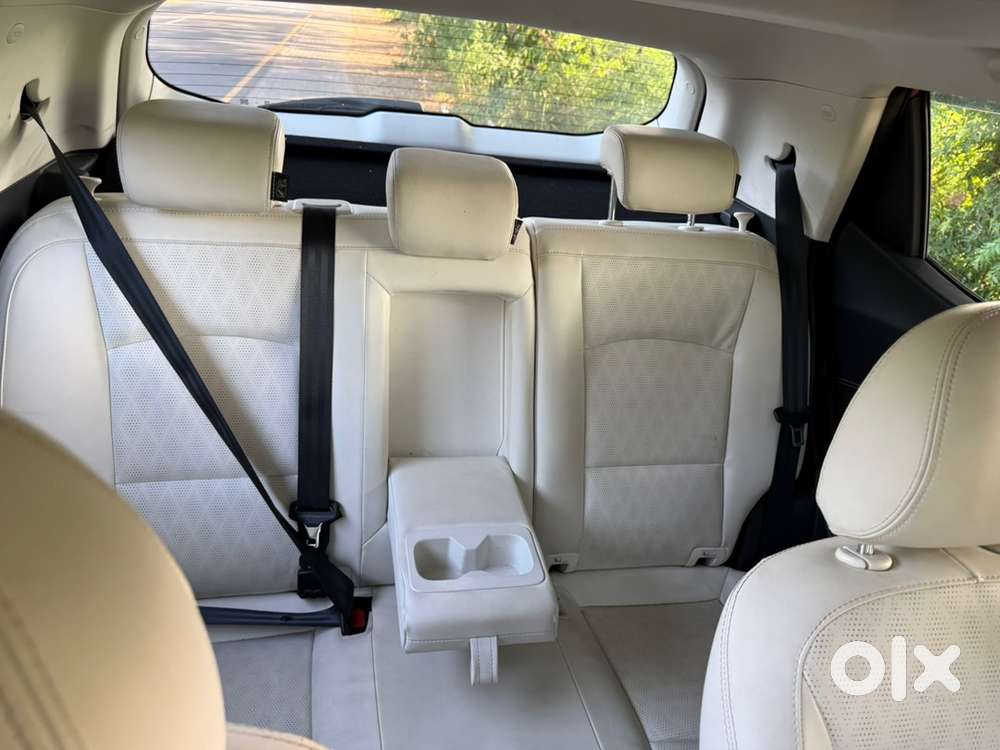 Mahindra Xuv300 Petrol 2025