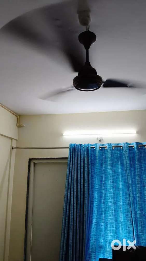 1 bhk full furnished flat with lift and car parking