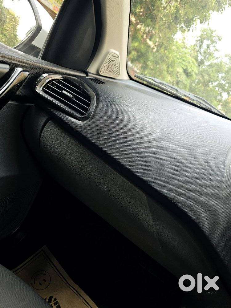 Tata Tigor Xz, 2017, Petrol