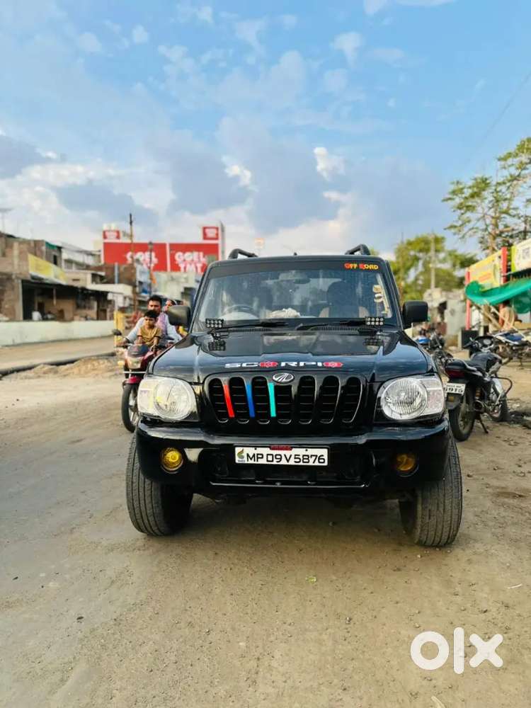Mahindra Scorpio Classic 2005