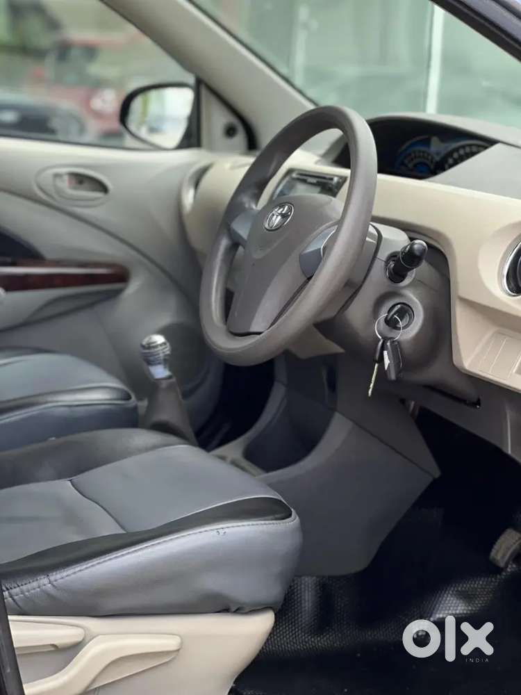 Toyota Etios Liva 2013 Petrol 42000 Km Driven