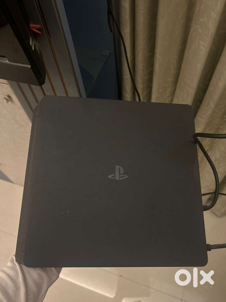 Ps4 (one controller)-  good condition