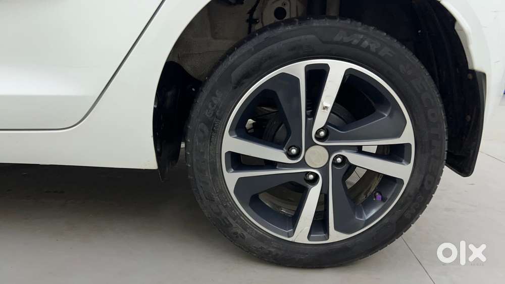 Tata Altroz Xza Plus (s), 2024, Petrol