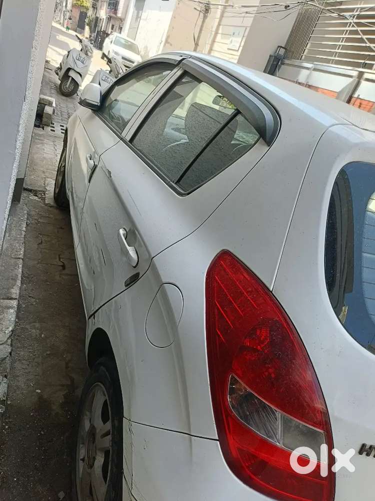 Hyundai I20 Asta Diesel Manual 2011