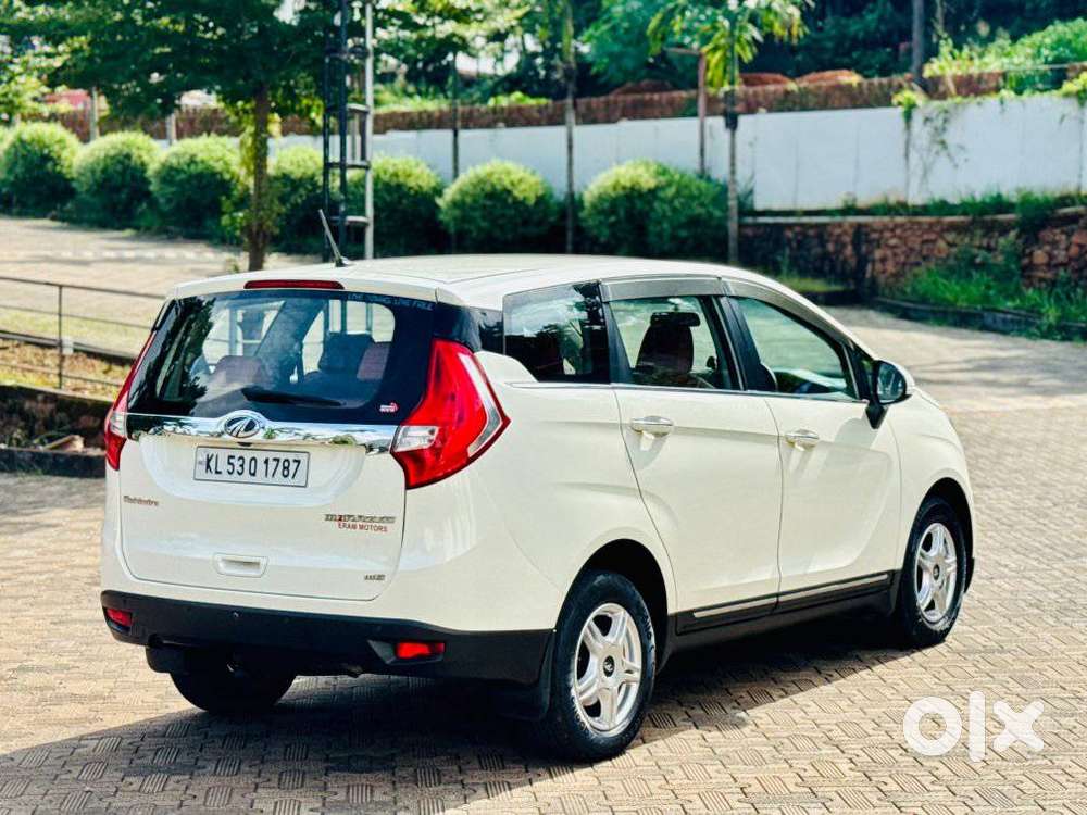 Mahindra Marazzo M6, 2019, Diesel