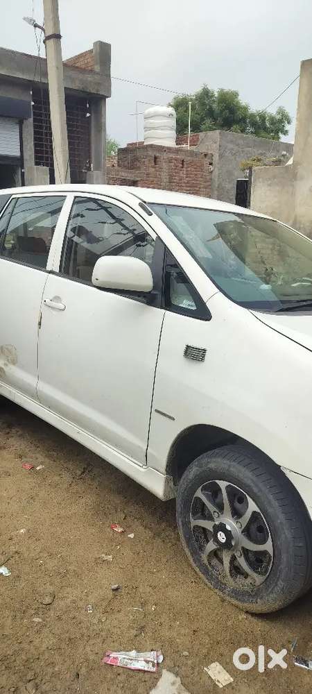 Toyota Innova Diesel 7 Str 2013