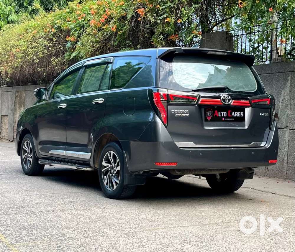 Toyota Innova Crysta [ ] 2.4 Gx At 7 Str, 2022, Diesel