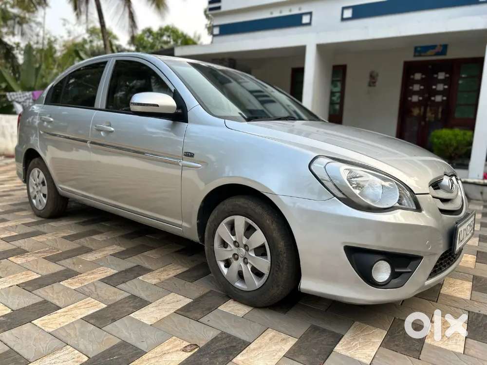 Hyundai Verna 2013 Petrol 32000 Km Driven
