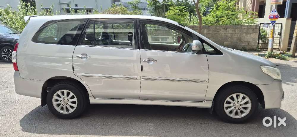 Toyota Innova 2013