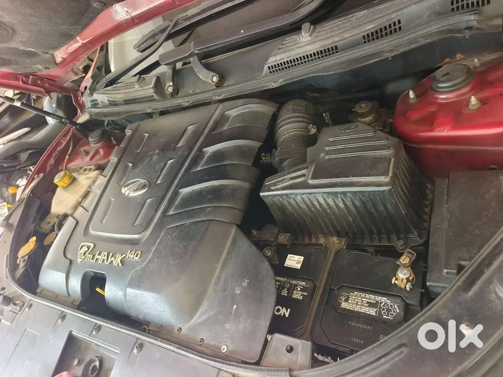 Mahindra Xuv500 W10 2016