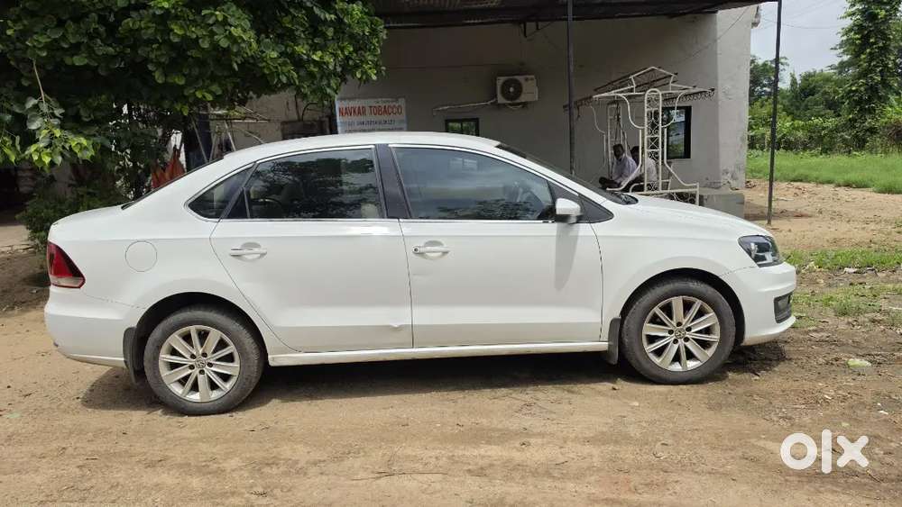 Volkswagen Vento Highline 2016