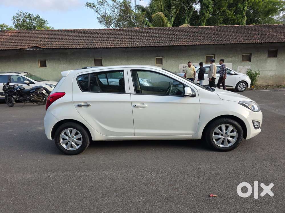 Hyundai I20 Asta 1.4 Crdi With Avn 6 Speed, 2012, Diesel
