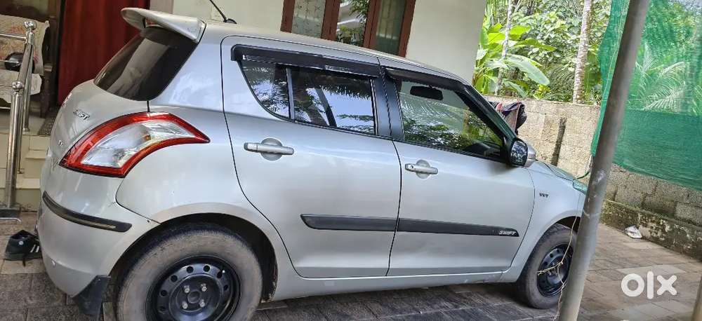 Maruti Swift Vxi Petrol 2012