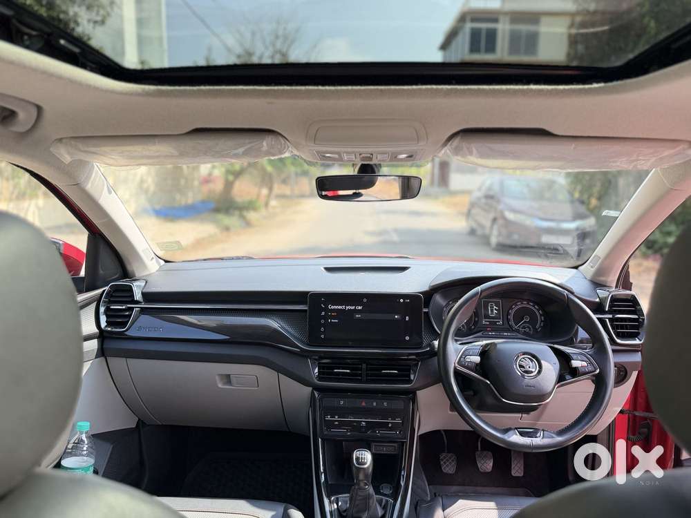 Skoda Kushaq 1.0 Tsi Style, 2022, Petrol