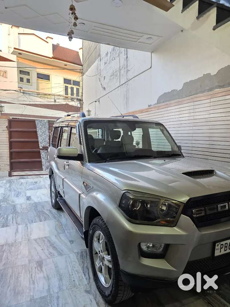 Mahindra Scorpio S 10 Classic 2015 Looking Very Good In Condition