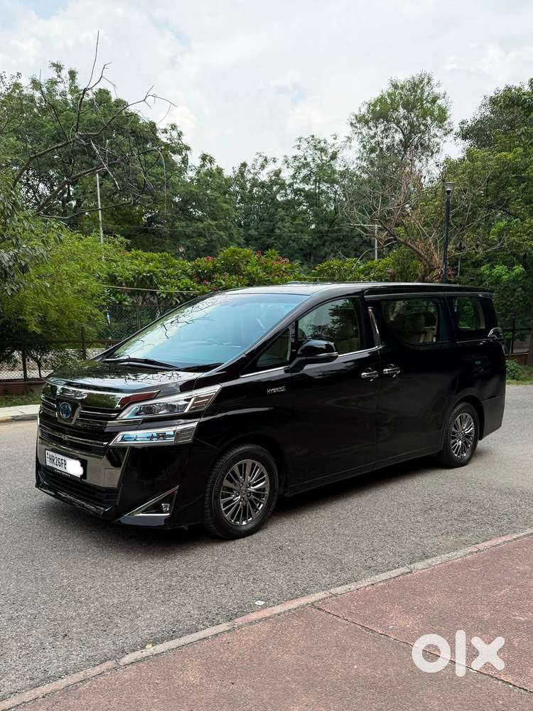 Toyota Vellfire Vip – Executive Lounge, 2023, Cng & Hybrids