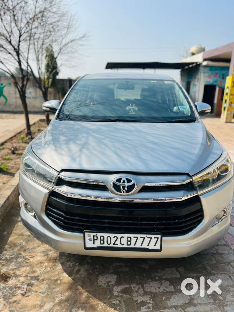 Toyota Innova Crysta 2017 Diesel Well Maintained