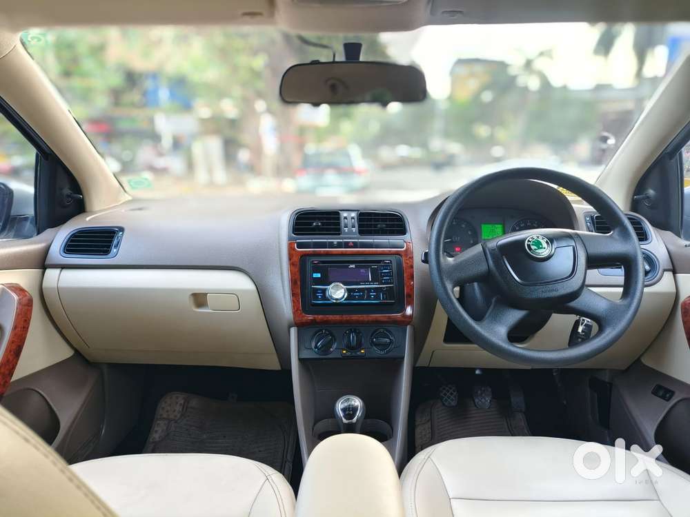 Skoda Rapid 1.6 Mpi Ambition, 2012, Petrol